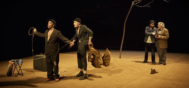 Théâtres en Dracénie présentent En attendant Godot