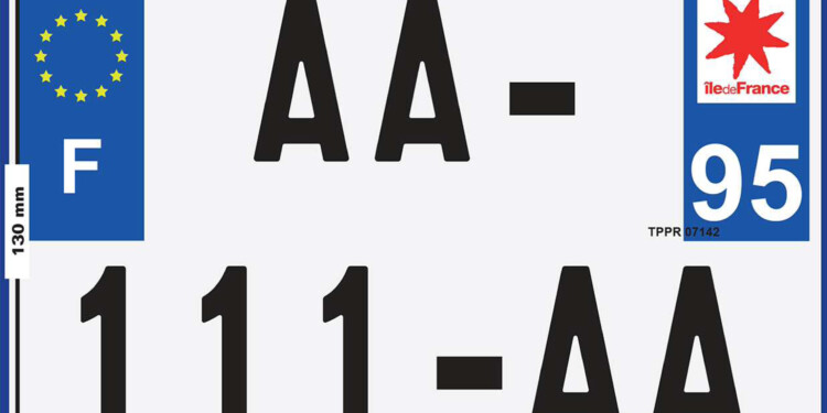 Plaques d'immatriculation, plus que 6 mois pour les mettre au format réglementaire