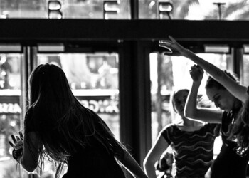 Le théâtre Liberté présente Out of the box