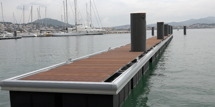 Nouveaux pontons flottants