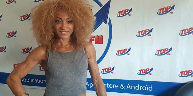 INFO 83 et radio Top FM reçoivent Lidye Jaid Championne du monde de body fitness. INFO83 Top le mag, radio Top FM
