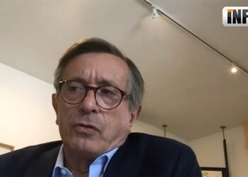 Interview de Monsieur Jean-Sébastien Vialatte, maire de Six-Fours, tout juste remis du Coronavirus. Il revient aux commandes de la ville