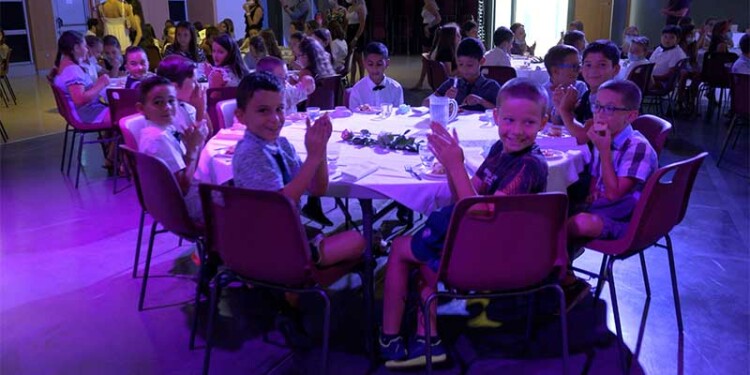 Le repas étoilé salle Jean Mauric à la crau