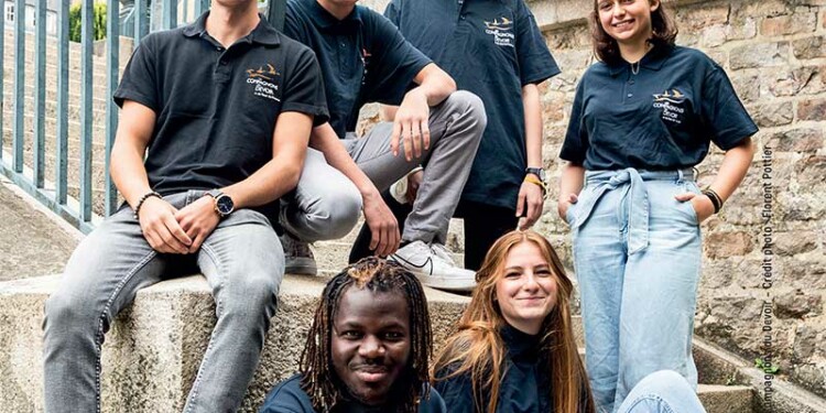 Les compagnons du devoir et du Tour de France dans le Var