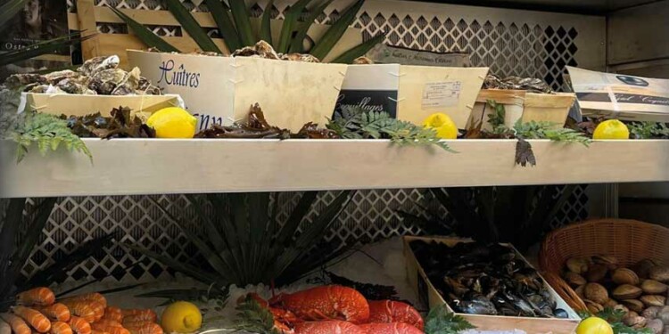 Ecailler fruits de mer à Toulon Brasserie Félix