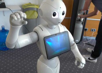 robot le sommet de l'intelligence artificielle du 28 mai 2024