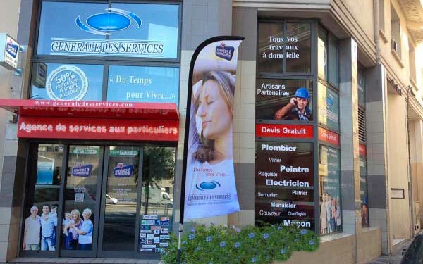 générale des services à Toulon