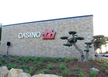 Salon littéraire à Sanary-sur-Mer : conférences et dédicaces le 28 juin