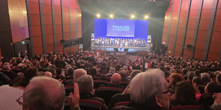 Josée Massi lors de son meeting de campagne à Toulon.