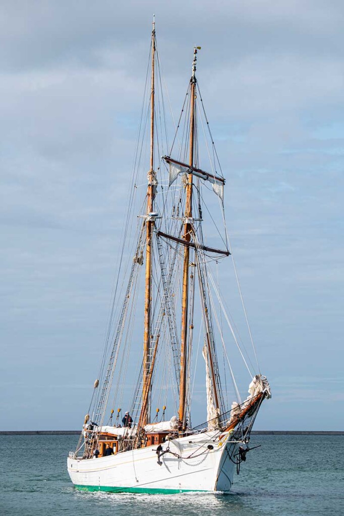 Toulon la goélette Étoile_info83