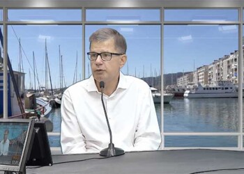 Benoît de Juvigny président du C3A Toulon présente les cours de français pour étrangers sur INFO83