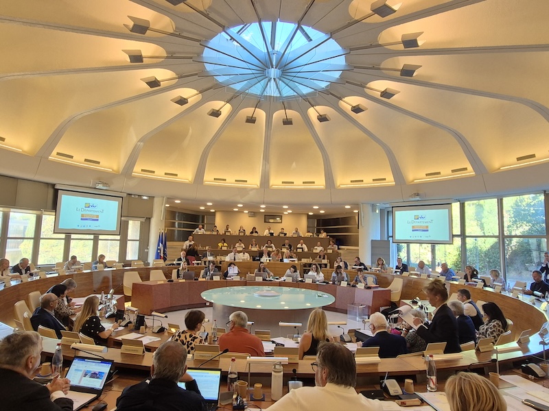 Assemblée pleinière CD83